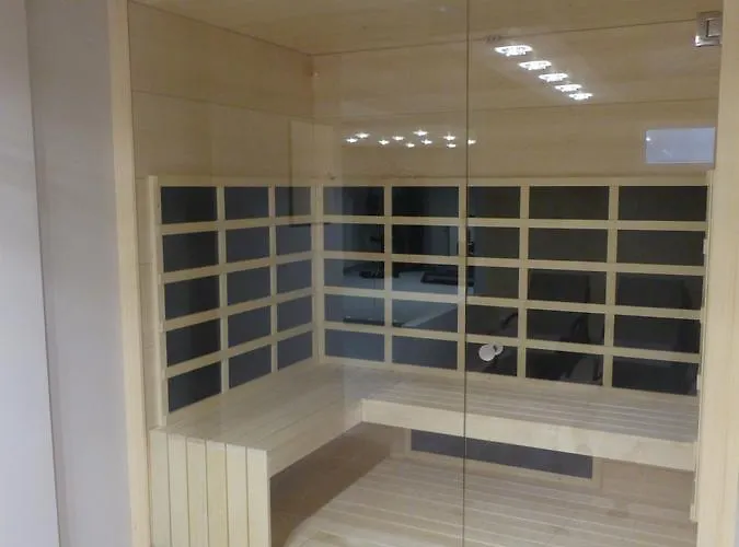 Nocleg ze śniadaniem Park7 4*