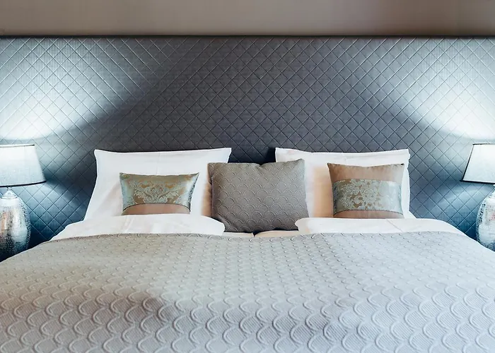 Nocleg ze śniadaniem Park7 4*